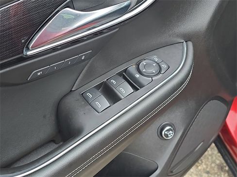 Certified 2023 Buick Envision Essence image 18