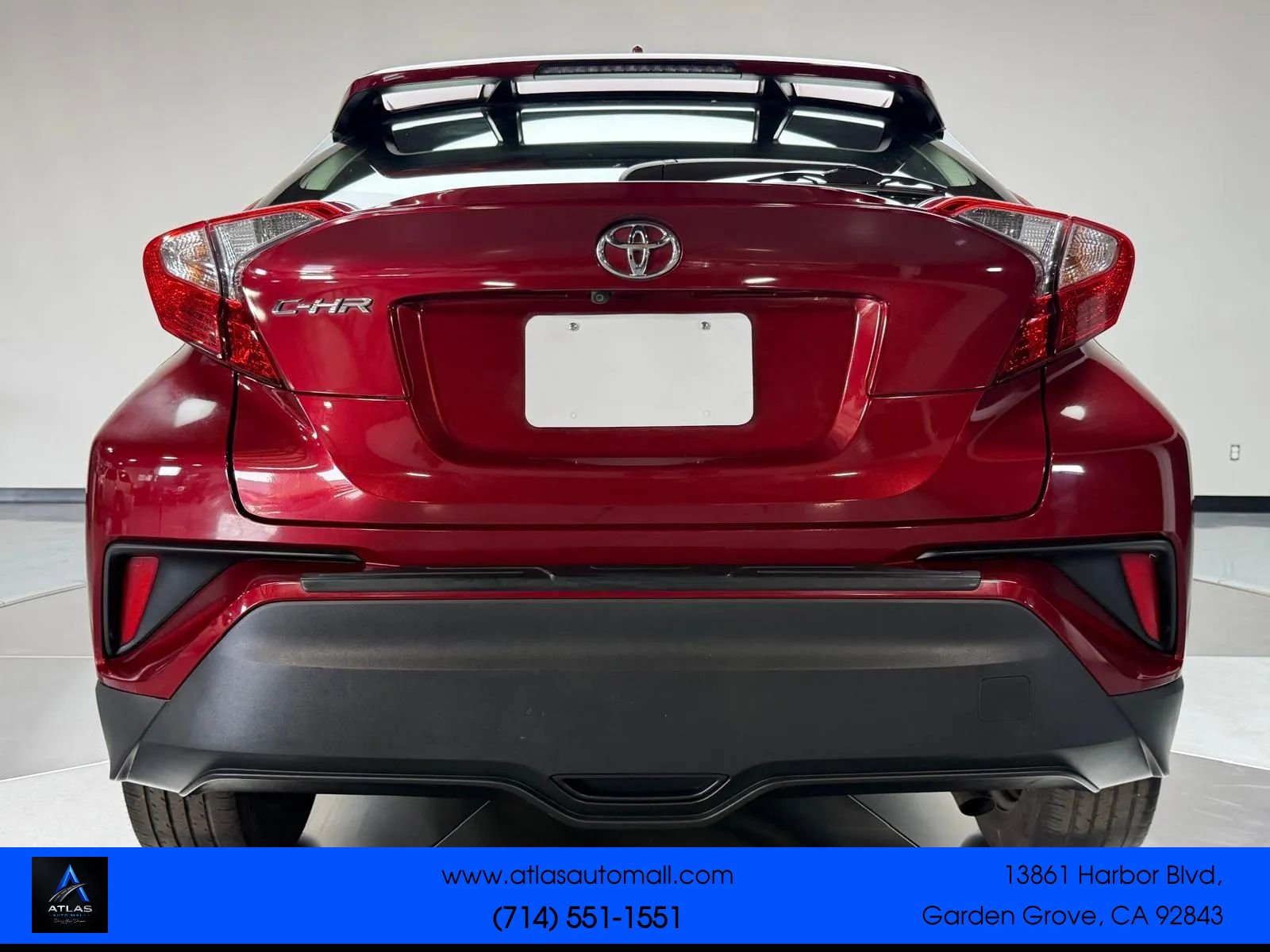 Used 2019 Toyota C-HR LE FWD image 5