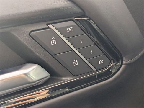 Used 2023 GMC Sierra 1500 AT4X image 11