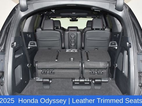 Used 2025 Honda Odyssey Sport-L image 31