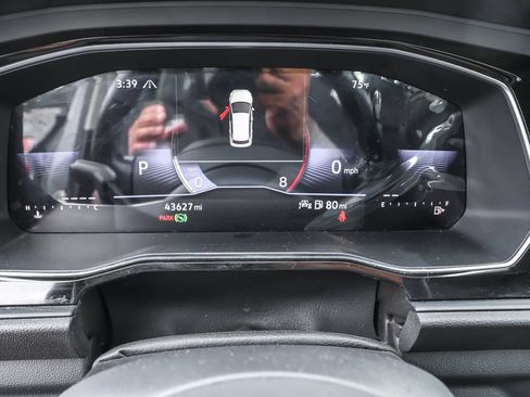 Certified 2023 Volkswagen Jetta SE FWD image 19