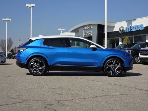 Used 2024 Chevrolet Equinox EV LT w/ Active Safety Package 3 image 8