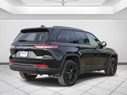 Used 2024 Jeep Grand Cherokee Altitude