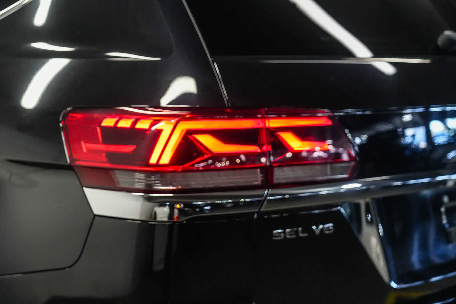 Used 2021 Volkswagen Atlas SEL FWD image 9