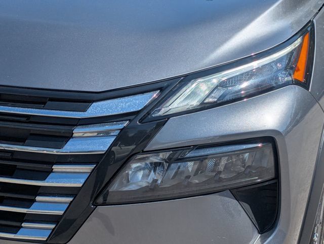 Used 2025 Nissan Rogue SV FWD image 10