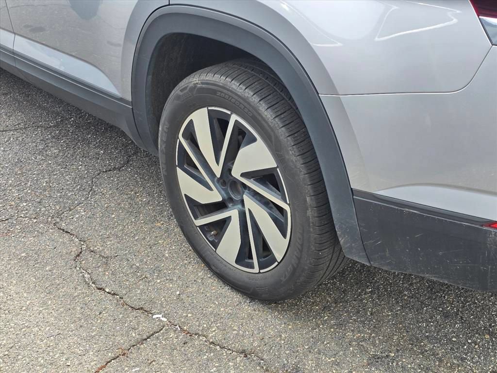Used 2025 Volkswagen Atlas SE AWD/4WD image 19