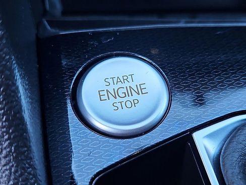 Certified 2025 Volkswagen Taos SEL image 27