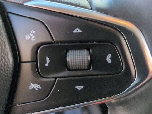 Used 2025 Chevrolet TrailBlazer LT w/ LT Cold Weather Package FWD image 25