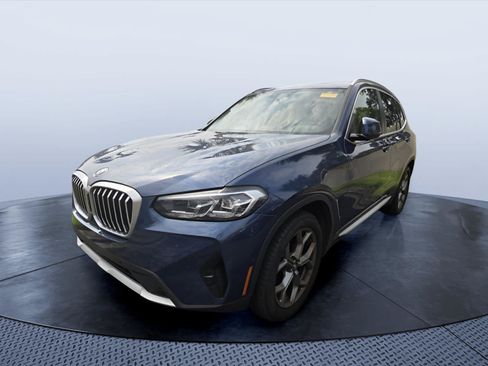 Used 2023 BMW X3 xDrive30i w/ Premium Package AWD/4WD image 3