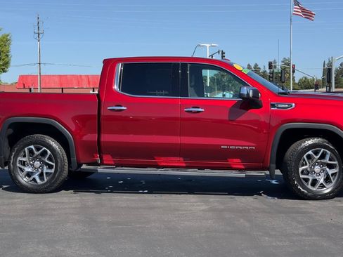 New 2026 GMC Sierra 1500 SLT AWD/4WD image 3