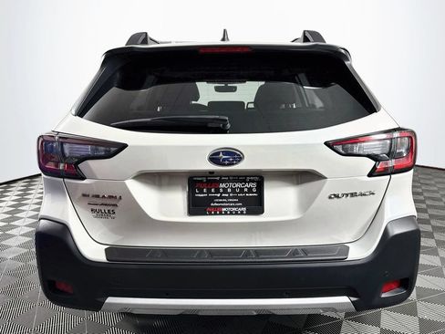 Used 2025 Subaru Outback Limited AWD/4WD image 6