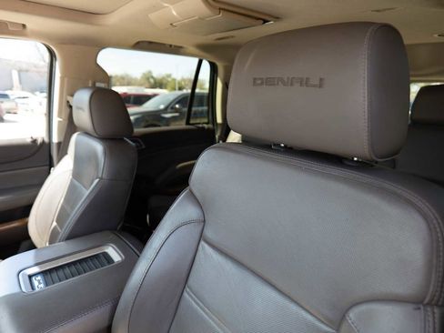 Used 2015 GMC Yukon Denali w/ Premium Package image 11