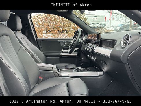 Used 2024 Mercedes-Benz GLB 250 4MATIC image 27