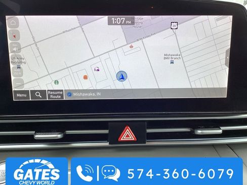 Used 2025 Hyundai Elantra SEL FWD image 17