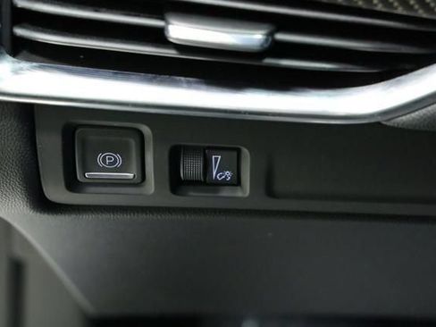 Used 2021 Cadillac XT4 Sport w/ Driver Awareness Package FWD image 31