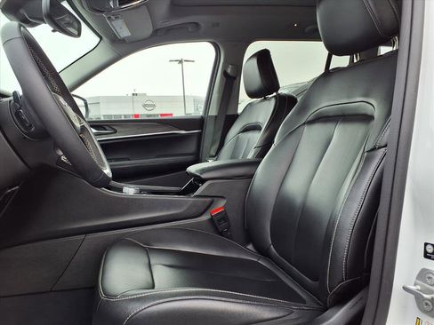 Used 2023 Jeep Grand Cherokee Limited w/ Trailer Tow Prep Group (B) image 6