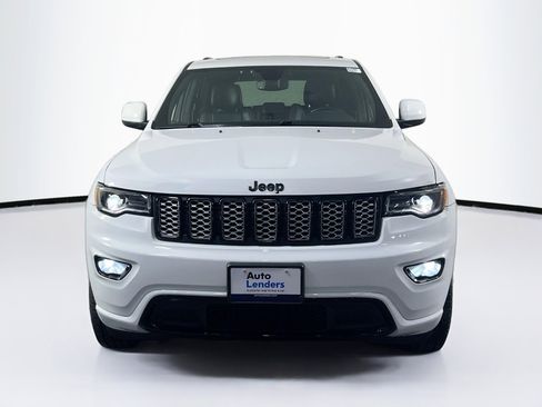 Used 2022 Jeep Grand Cherokee Laredo X image 2