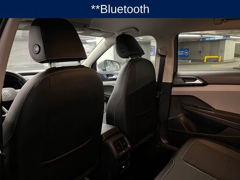 Used 2022 Volkswagen Taos SE image 21