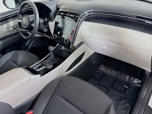 Used 2024 Hyundai Tucson SE image 30