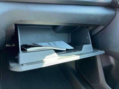 Used 2025 Chevrolet Equinox LT w/ Safety and Technology Package image 30