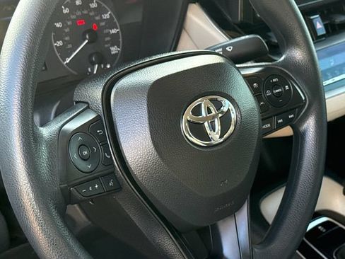 Used 2024 Toyota Corolla LE FWD image 18