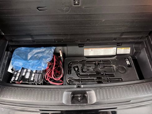 Used 2019 Toyota Highlander XLE FWD image 33