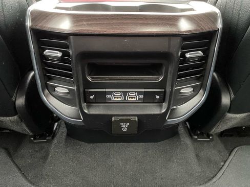 Used 2025 RAM 1500 Laramie AWD/4WD image 32