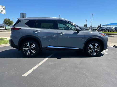 Used 2023 Nissan Rogue Platinum w/ Platinum Premium Package FWD image 13