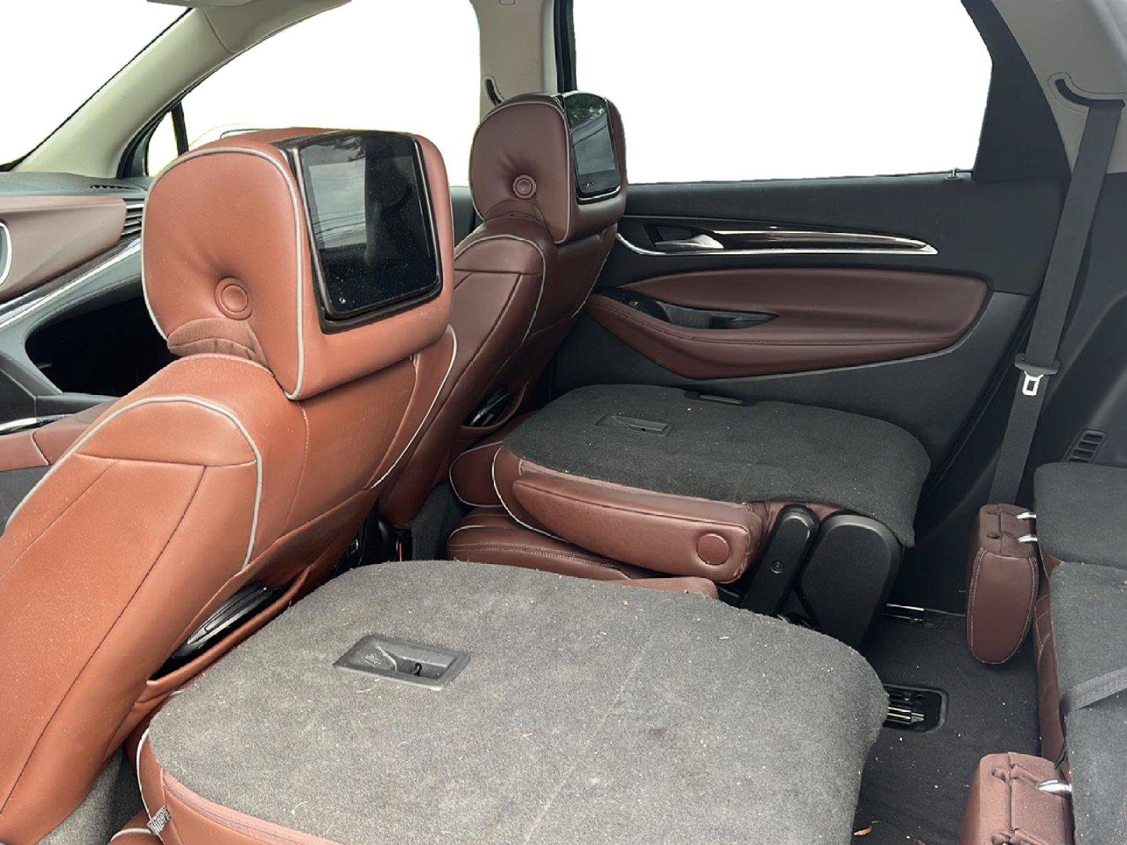 Used 2019 Buick Enclave Avenir w/ Avenir Technology Package AWD/4WD image 9