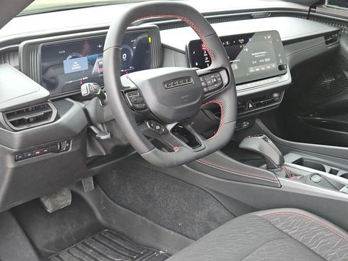Used 2026 Dodge Charger Scat Pack AWD/4WD image 10