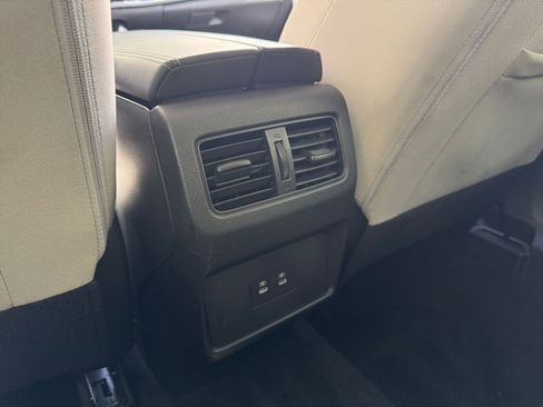 Used 2025 Nissan Rogue SV FWD image 24