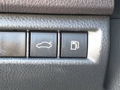 Used 2025 Toyota Camry LE image 26