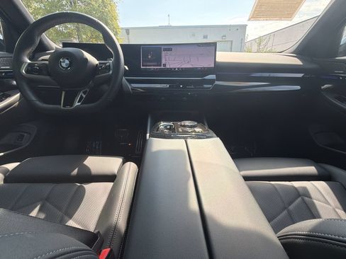 Used 2026 BMW 530i xDrive AWD/4WD image 17