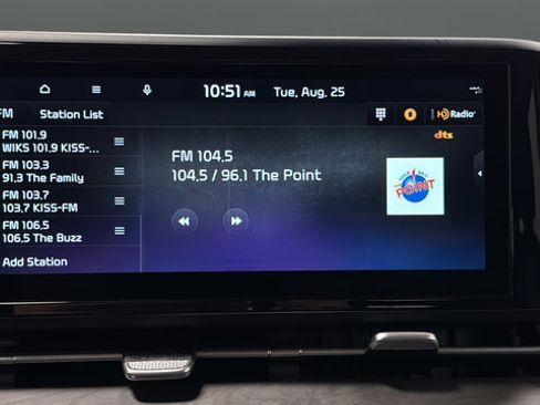 Used 2024 Kia Carnival EX FWD image 30