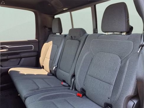 Used 2019 RAM 1500 Big Horn AWD/4WD image 11