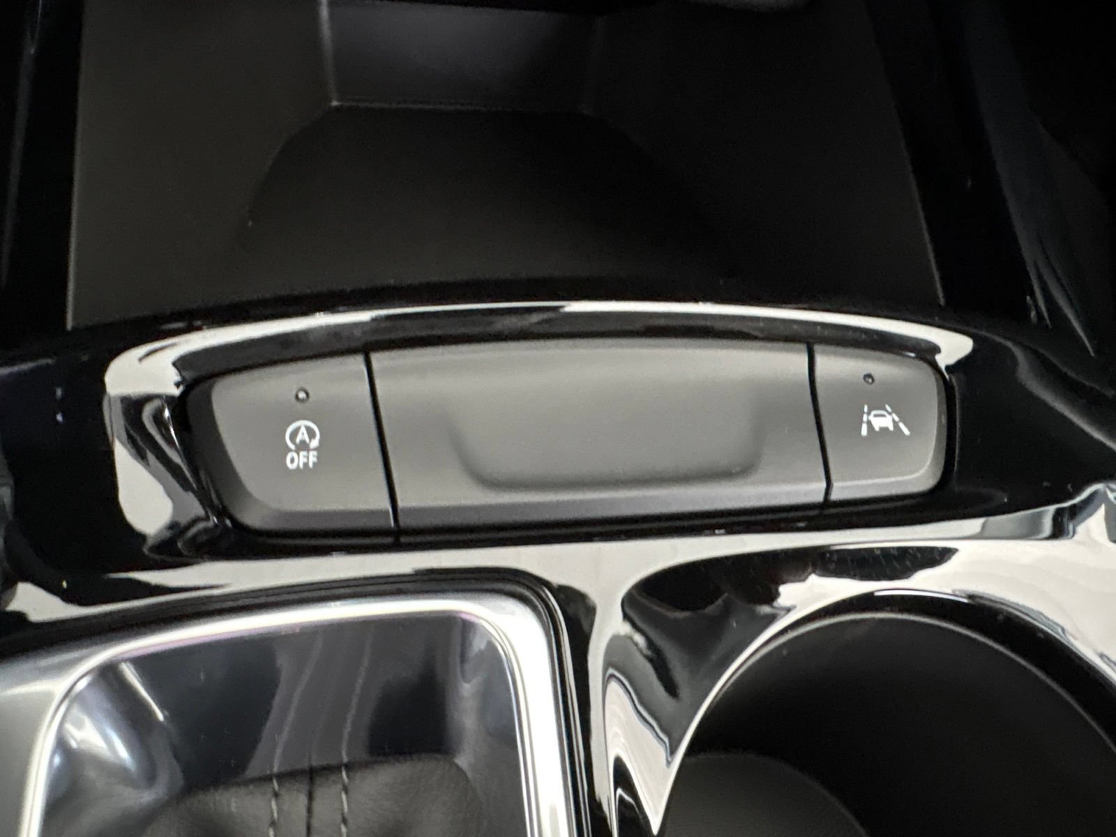 New 2026 Chevrolet Trax LT w/ LT Convenience Package FWD image 24