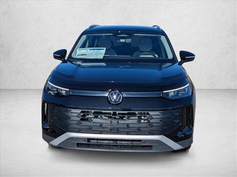 New 2026 Volkswagen Tiguan SE image 2