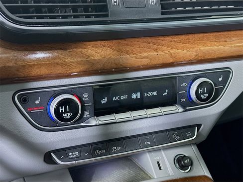 Used 2022 Audi Q5 2.0T Premium image 14