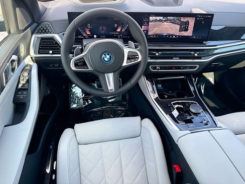 New 2026 BMW X5 xDrive50e w/ M Sport Package AWD/4WD image 17
