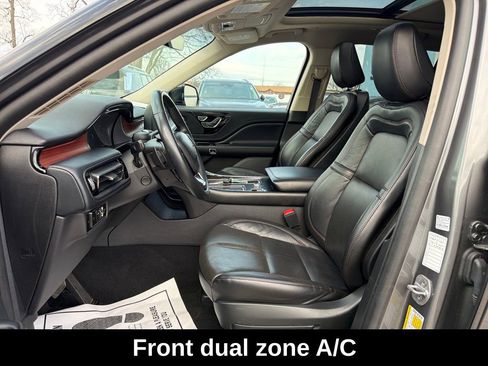 Used 2023 Lincoln Aviator Reserve AWD/4WD image 11