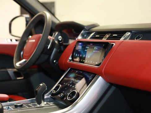 Used 2022 Land Rover Range Rover Sport HST image 18