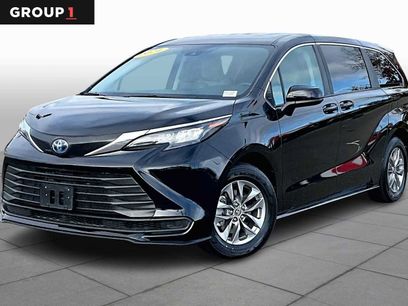 Used 2024 Toyota Sienna LE