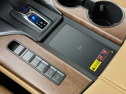 New 2025 Lexus LX 700h Luxury image 21