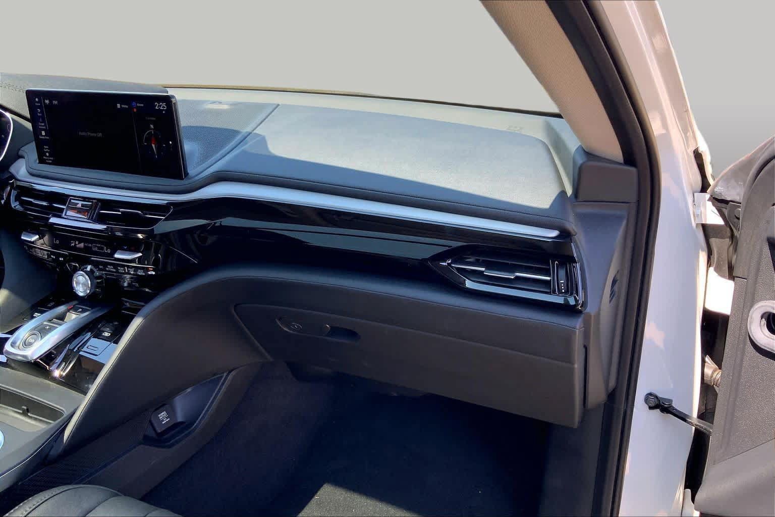 Used 2025 Acura MDX FWD image 19