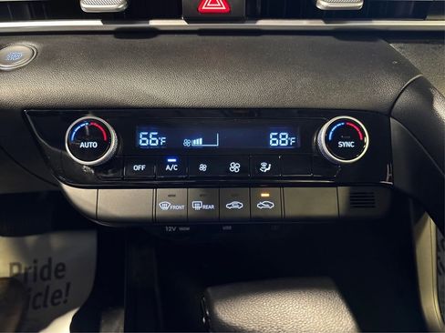 Used 2023 Hyundai Elantra SEL FWD image 30