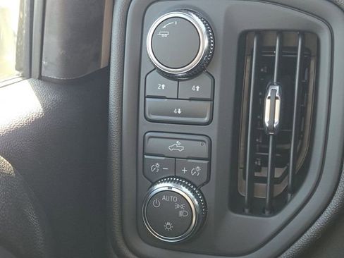 New 2026 GMC Sierra 2500 Pro image 9