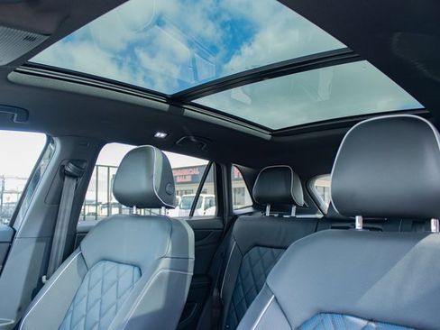 Used 2024 Volkswagen Atlas Cross Sport SEL Premium R-Line image 12