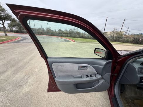 Used 2001 Toyota Camry CE image 17