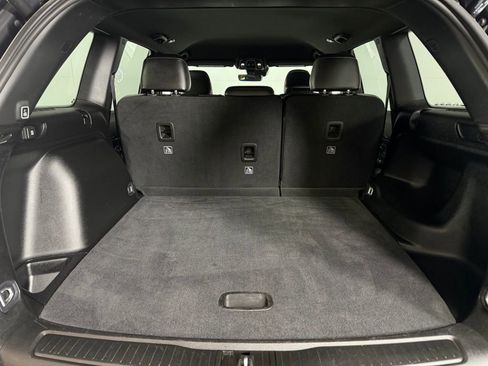 Used 2025 Jeep Grand Cherokee Altitude image 34