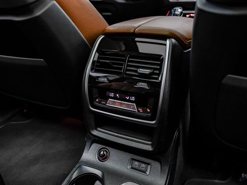 Used 2022 BMW X7 M50i w/ Dynamic Handling Package AWD/4WD image 82